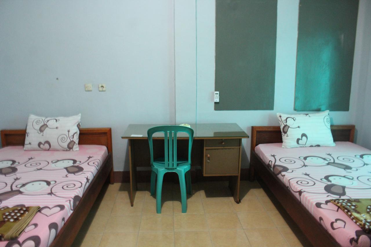 Penginapan Artha Praya Exterior photo